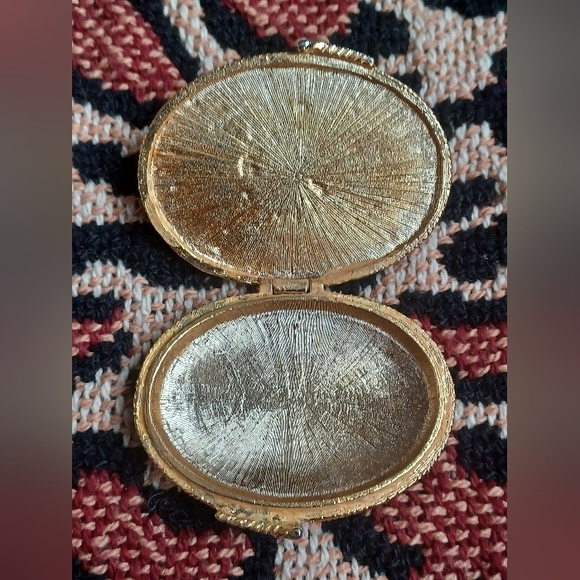 Vintage Estee Lauder Cameo Perfume Compact - Picture 6 of 6